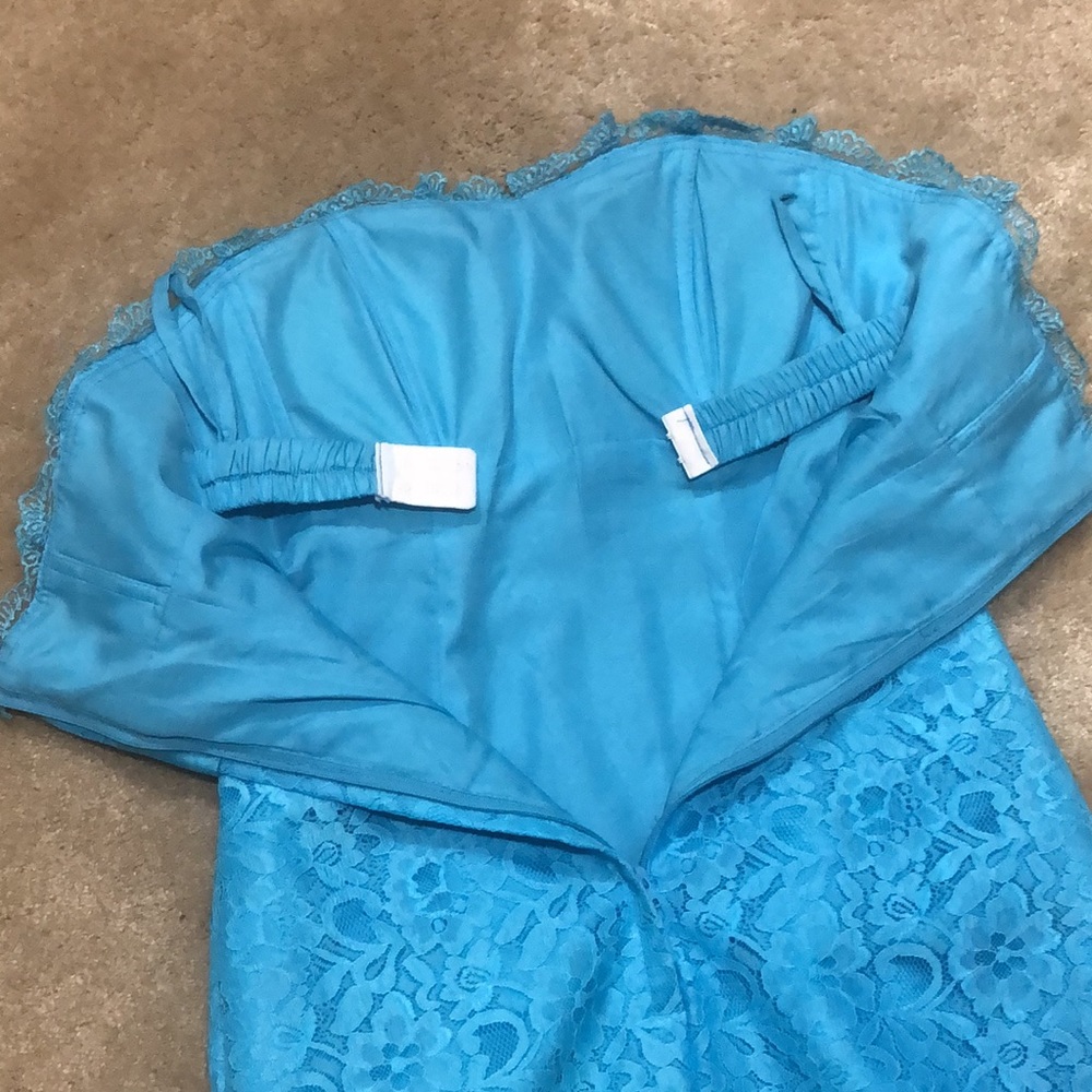 JJ’s House mini lace cocktail dress in pool blue - Picture 5 of 17